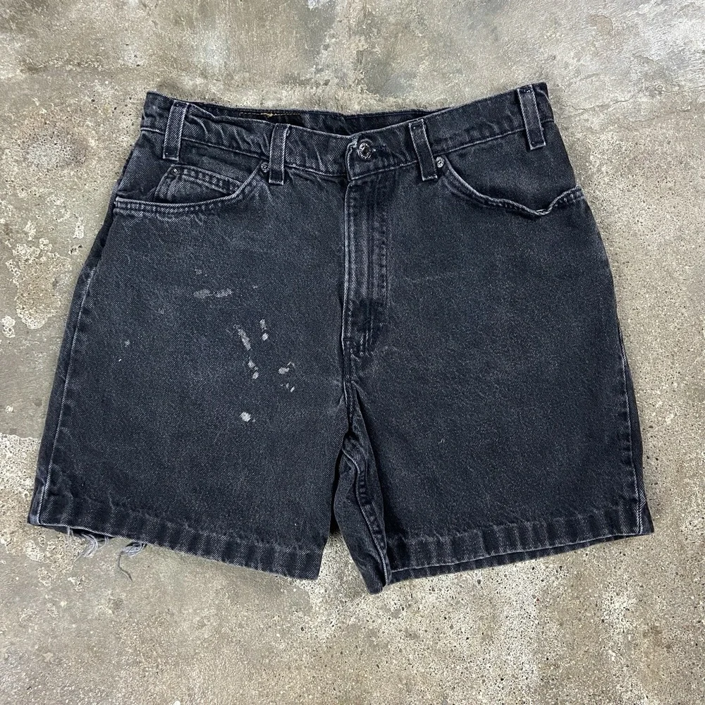 Vintage 90s Levi's 560 Jean Shorts Size 33 Black Denim Loose Fit Casual Wear